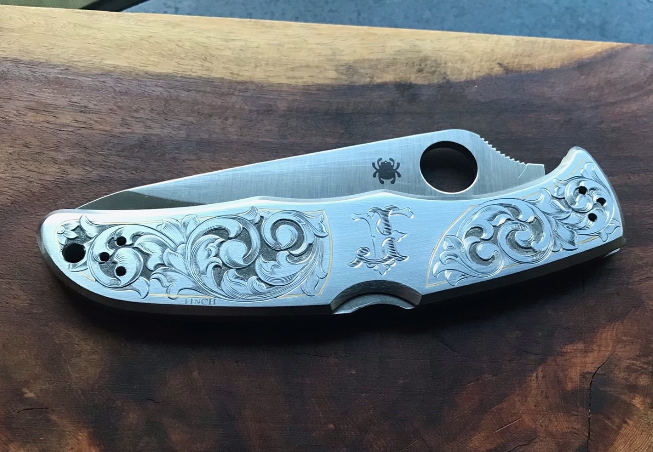 Spyderco — American Scroll & Gold Inlay